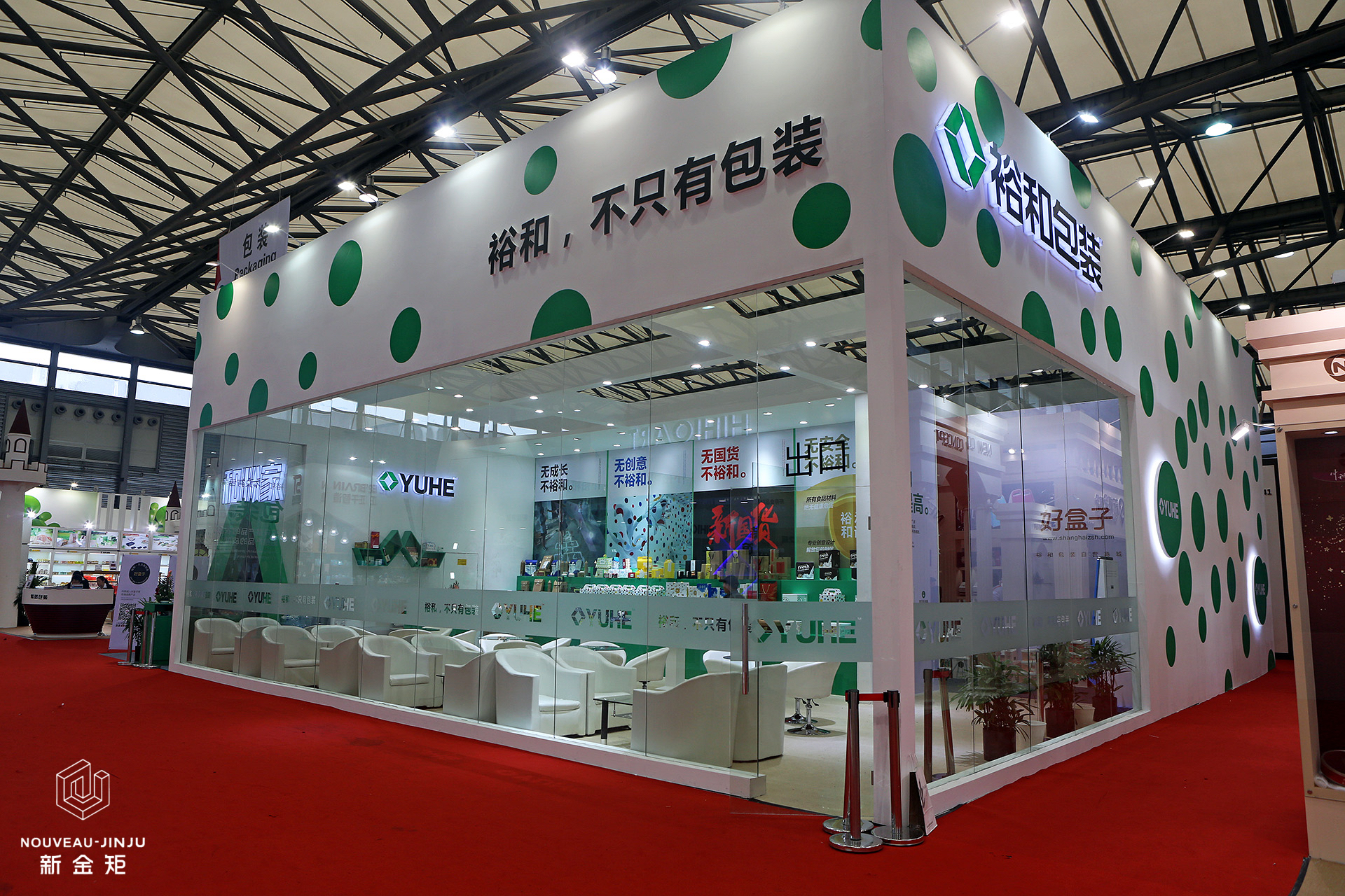 驚艷全場！這個展位堪稱藝術與企業的完美結合！
